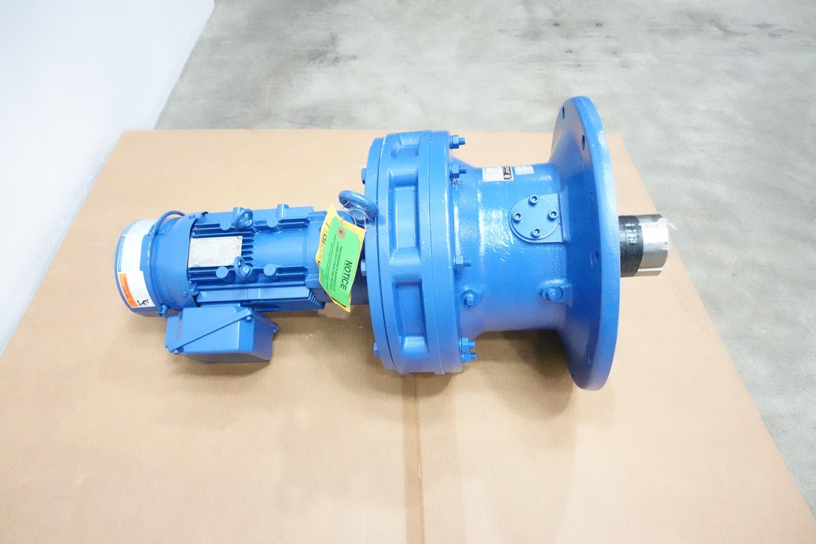 SUMITOMO SM-CYCLO CNHMS1-6105-29 GEARMOTOR 60.3RPM 3PH 0.75
