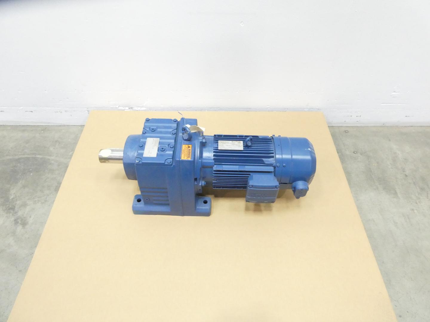 TOSHIBA BY754FLT2USH EQP III ULTRAMITE GEAR MOTOR 7.5HP 213TC