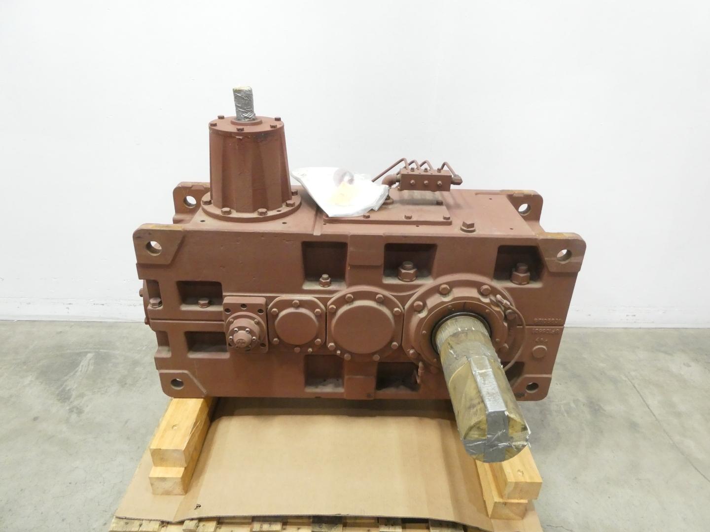 SUMITOMO 7VR(8075R4-RLV)-CCW PARAMAX 8000 ENCLOSED GEAR DRIVE
