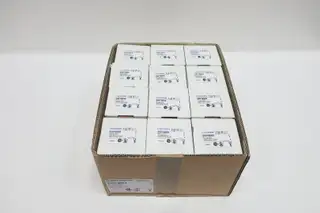 BOX OF 12 SOCOMEC 22013003 NON-FUSIBLE DISCONNECT SWITCH 30A AMP 3P