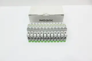 BOX OF 12 NOARK B1N1C8 MINIATURE CIRCUIT BREAKER 1P 8A 240V-AC 60V-DC