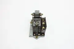 JOSLYN CLARK D713UP TIMING RELAY 600V-AC 0-90SEC