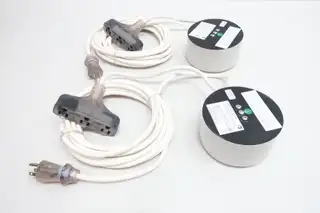 BOX OF 2 BRIDGEPORT IP300/60-120V/120V ISO-PUCK TRANSFORMER 300VA 0-120V-AC