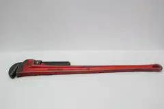 RIDGID HEAVY DUTY PIPE WRENCH 48IN