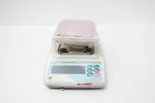 A&D GF-200 ANALYTICAL BALANCES AND SCALE 12V-DC 0.02-210G