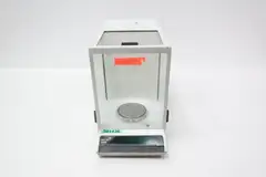 METTLER INSTRUMENT AE 200-S ANALYTICAL BALANCES AND SCALE 120V-AC 240V-AC