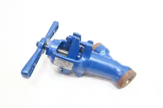 YARWAY 5617 WELDBOND MANUAL SOCKET WELD STEEL GLOBE VALVE 1IN 1700