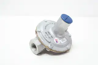 MAXITROL 325-3 GAS PRESSURE REGULATOR 1/2IN NPT THREADED