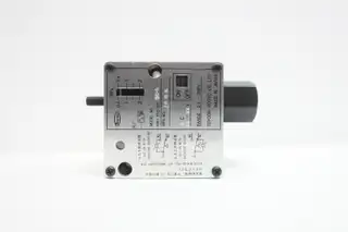 TOYOOKI HW1-3T0-02-DC-L PRESSURE SWITCH 12-24V-DC 0.4-2MPA