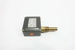 UE UNITED ELECTRIC C7 102 TEMPERATURE CONTROLLER 225F 125/250V-AC