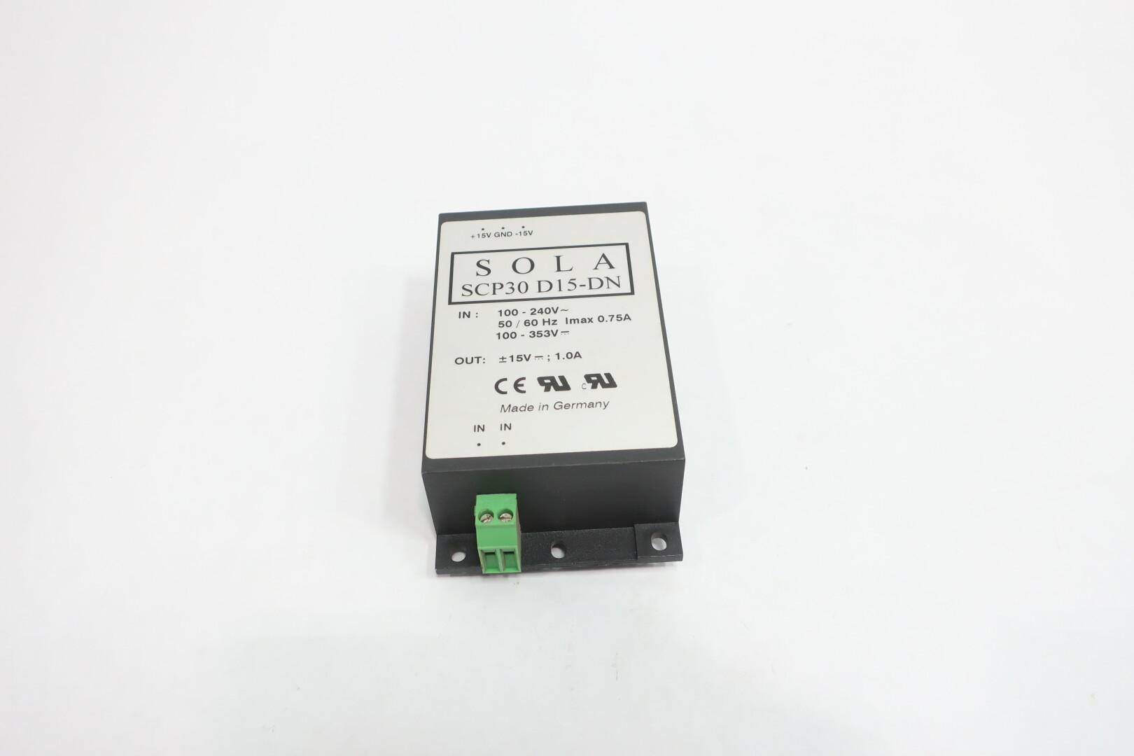 Sola/Hevi-Duty SLD-15-3030-15T DC 電源 15VDC 3アンペア 47-63 Hz