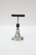 SWAGELOK SS-12NBS8-G MANUAL STAINLESS NEEDLE VALVE 1/2IN 6000PSI TUBE