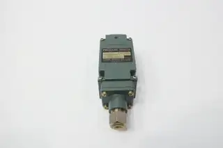 TAIHEI BOEKI TDZ-1L24 PRESSURE SWITCH 125/250/480V-AC 250V-DC 100KGF/CM