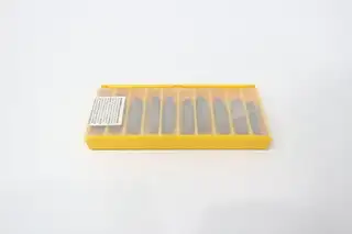 BOX OF 10 KENNAMETAL A4G250I06P2T0425 KY3500 GROOVING INSERT