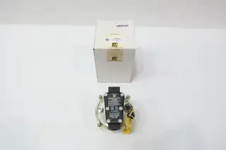 MASTER PNEUMATIC D64045 PNEUMATIC LUBRICATOR 1/2IN 150PSI NPT