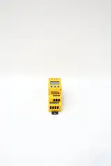 BENDER CME420-D-2 LINETRAXX VOLTAGE RELAY 5A