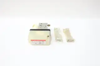 TACO S51-100-0001 AIR LIMITER SWITCH 1/8IN 0-0.4MPA