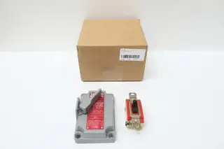 KILLARK XS-3C TUMBLER SWITCH COVER