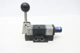 MEAD C2-9H MANUALLY OPERATED DIRECTIONAL CONTROL VALVE