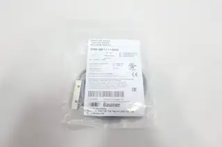 BAUMER IFFM 08P17/113928 INDUCTIVE PROXIMITY SWITCH 24V-DC
