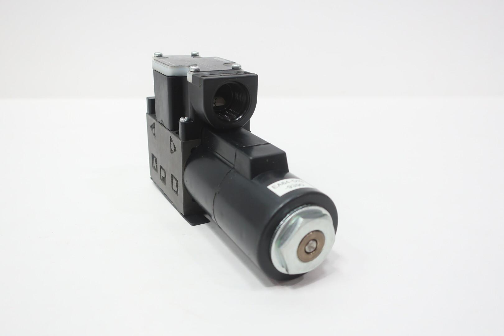 NACHI S-G01-B3X-GRZ-D2-33 SOLENOID OPERATED DIRECTIONAL CONTROL VALVE