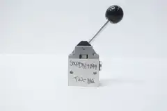 AVENTICS 0820400005 MANUALLY OPERATED DIRECTIONAL CONTROL VALVE