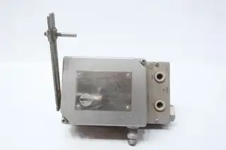 SAMSON 4765-0110031.03 PNEUMATIC VALVE POSITIONER