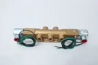 VERSA VGG-4422-G5R-A1 BRASS 4-WAY DIRECTIONAL CONTROL VALVE