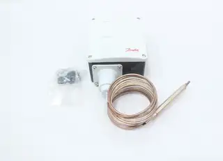 DANFOSS 017-513766 RT107 THERMOSTAT 400V-AC 70-150C