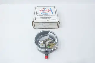 MERCOID DA-21-2-8S PRESSURE SWITCH 10-200PSI 3/8IN