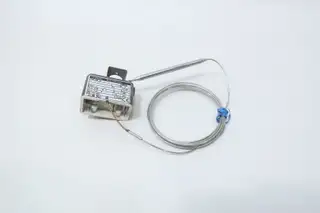 JUMO EM-2 TEMPERATURE CONTROLLER 250V-AC 200C