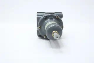 FISHER 67AF R/224 PNEUMATIC REGULATOR 0-35PSI 250PSI 1/4IN NPT