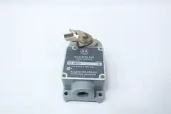 ALLEN BRADLEY 801-CMC21 LIMIT SWITCH SER A 600V-DC/V-AC