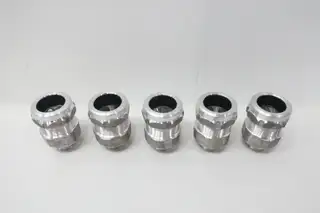 BOX OF 5 THOMAS & BETTS ST125-471 CONNECTOR 1-1/4IN