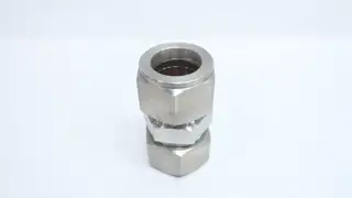 SWAGELOK SS-2400-6 STAINLESS PIPE UNION 1-1/2IN TUBE
