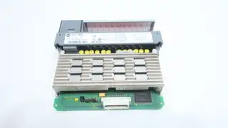 ALLEN BRADLEY 1746-OAP12 SLC 500 OUTPUT MODULE SER C