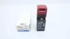 OMRON D4NS-3BF SAFTEY DOOR SWITCH 240V-AC 250V-DC