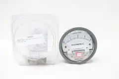 DWYER 2004C MAGNEHELIC PRESSURE GAUGE 4IN 0-4IN-H2O