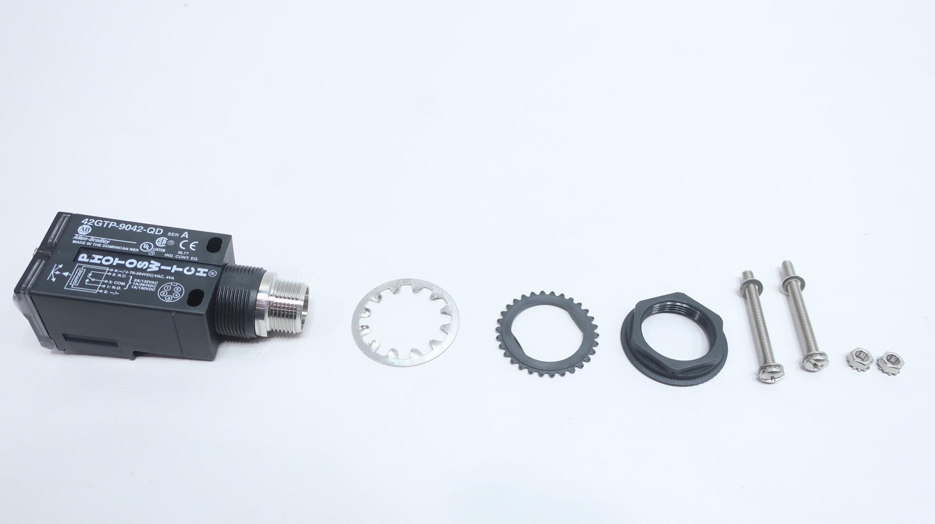 New in box Keyence Fiber Optic Sensor FU-35FZ