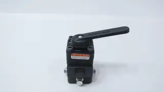 ENERPAC VC4L REMOTE MOUNTED DIRECTIONAL CONTROL VALVE