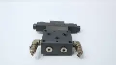 MOOG XEB16405-000-21 HYDRAULIC DIRECTIONAL CONTROL VALVE