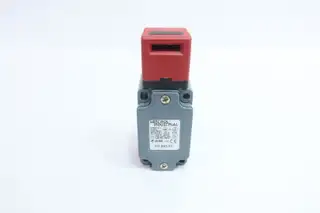 PIZZATO FD 693-F1 SAFETY SWITCH 500V-AC
