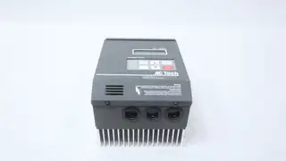 LENZE M1530B VFD DRIVE 480/590V-AC 3HP 0-460/575V-AC 0-120HZ