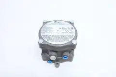 DWYER 1950-0-2F 114037-02 PRESSURE SWITCH 125/250/480V-AC 45IN-H2O 1/8IN 1/2IN