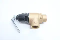 CASH ACME F-82 13570-0150 SAFETY RELIEF VALVE 50PSI 3/4IN NPT