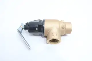 CASH ACME F-82 13570-0150 SAFETY RELIEF VALVE 50PSI 3/4IN NPT