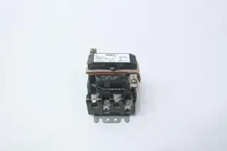 GENERAL ELECTRIC GE CR305C002 CONTACTOR 115-120V-AC 27A 10HP SIZE 1
