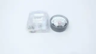 DWYER 2006D MAGNEHELIC PRESSURE GAUGE 4IN 0-6IN-H2O