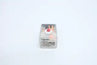 MAGNECRAFT 388JXBXCM-24D PLUG-IN RELAY 24V-DC