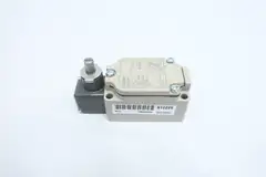 OMRON WLRCA2-N LIMIT SWITCH 600V-AC 125V-DC